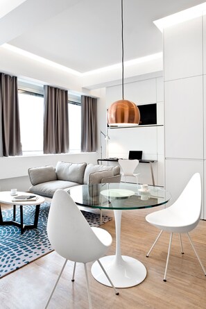 In-room dining - PhilsPlace Full-Service Apartments Vienna (Vienna)