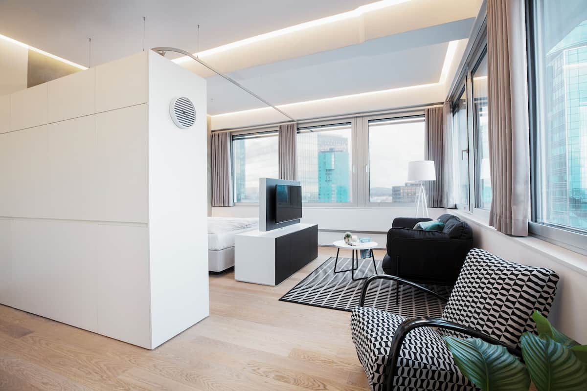 1 bedroom, premium bedding, in-room safe, desk