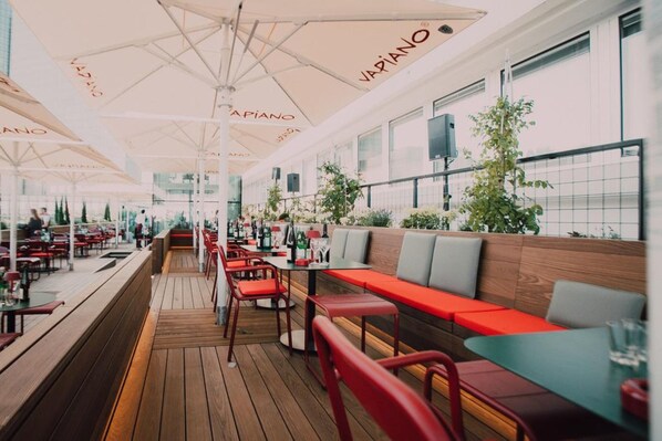 Lunch and dinner served, sushi