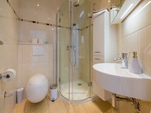 Apartment (A1) | Bathroom