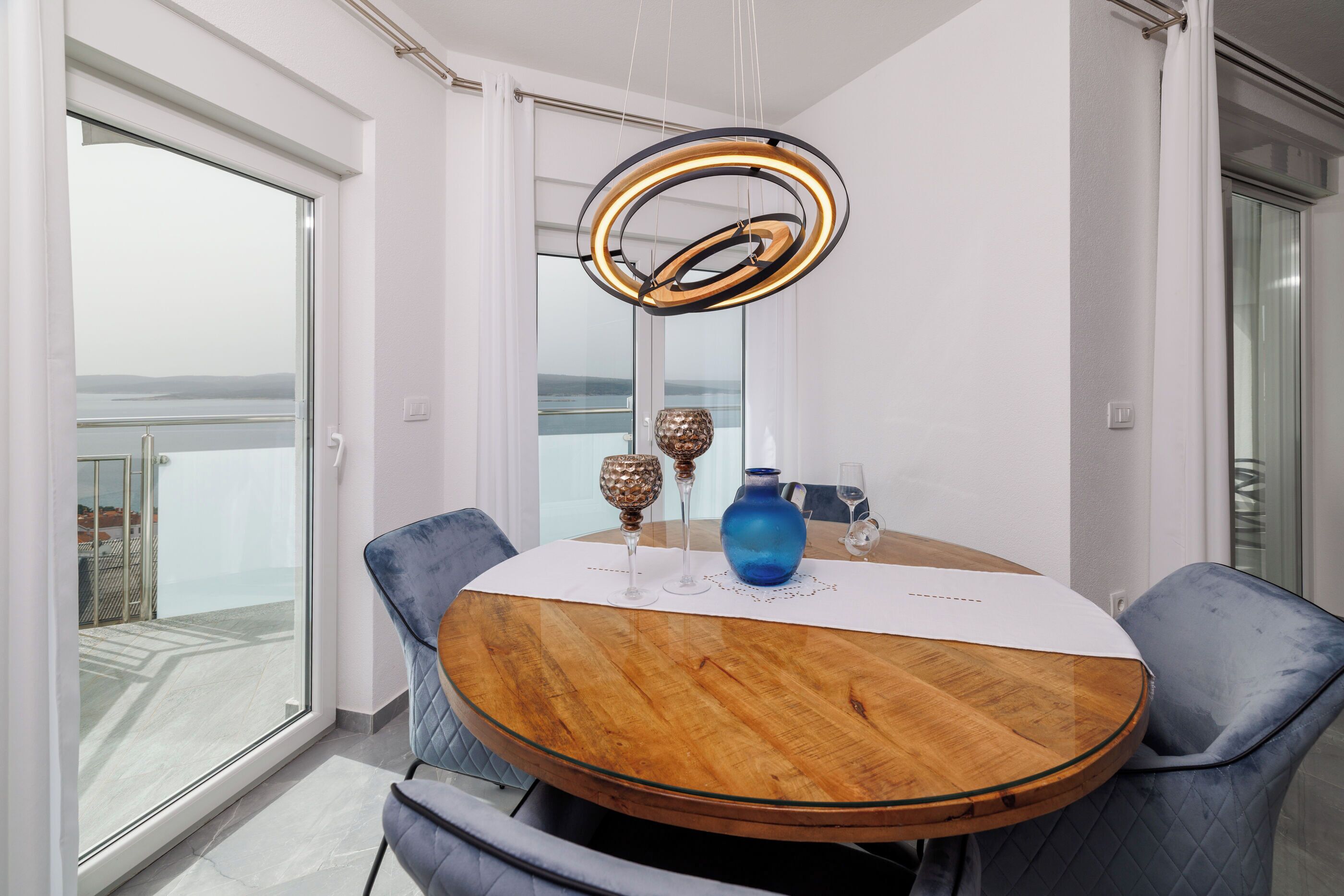 Apartment (A4) | Dining