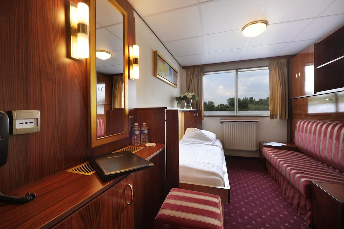 Klassieke Twin kamer | Een bureau