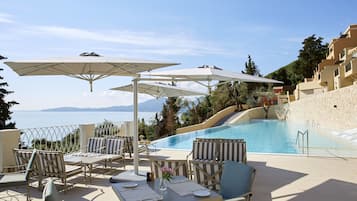 3 restaurants, breakfast, lunch, dinner served; Mediterranean cuisine