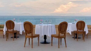 A table set for four with a view of the sea. - Nido, Mar-Bella Collection (Corfu)