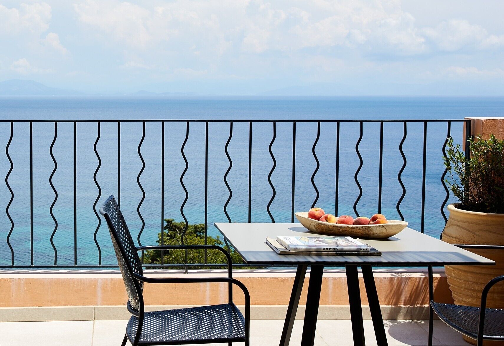 Deluxe Junior Suite Private Pool Retreat | Beach/ocean view