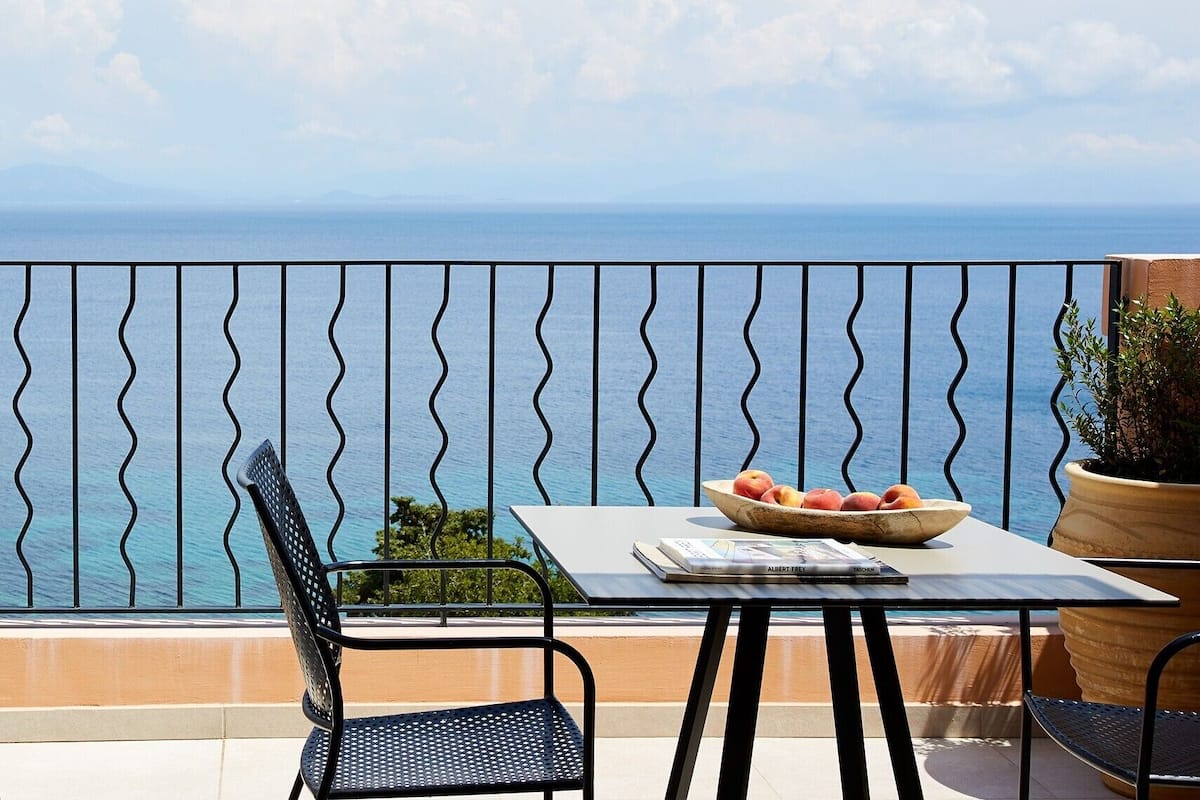 Deluxe Junior Suite Private Pool Retreat | Beach/ocean view