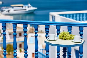 Studio (Triple) | Terrace/patio - Glaros Hotel (Karpathos)