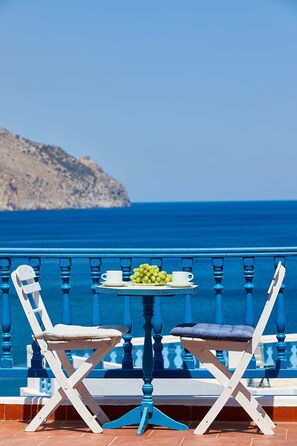 Studio (Triple) | Terrace/patio
