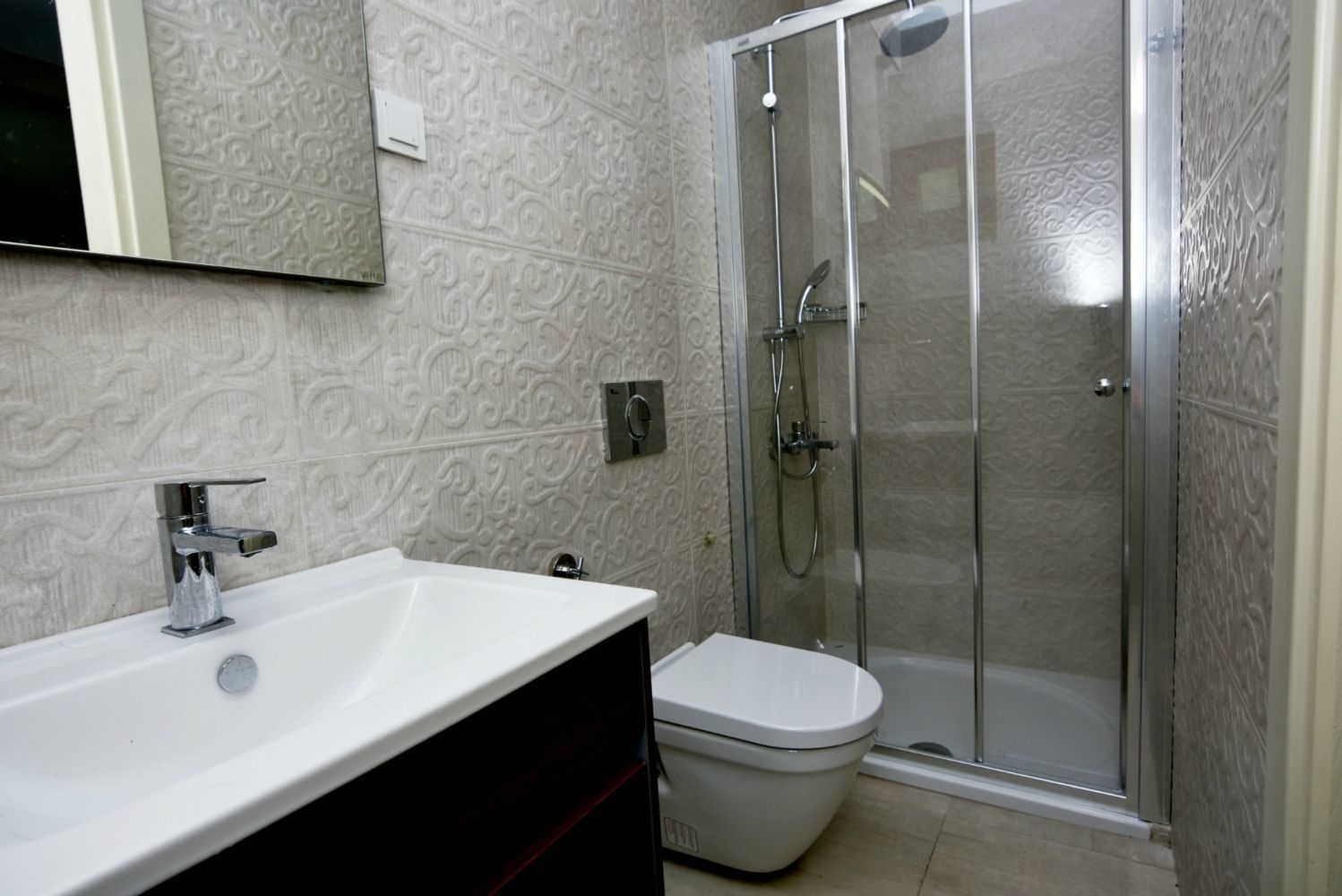 standard quadruple room | bathroom | shower, free toiletries, hair dryer, slippers