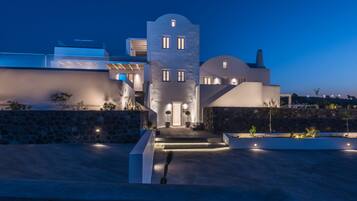 Front of property - evening/night
