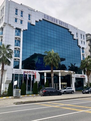 Fachada de la propiedad