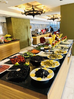 Desayuno buffet incluido todos los días 
