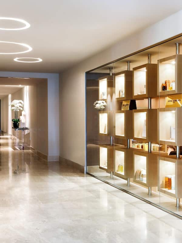 Couples treatment rooms, sauna, hot tub, Turkish bath, body treatments