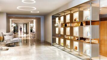 Couples treatment room(s), sauna, hot tub, Turkish bath/hammam