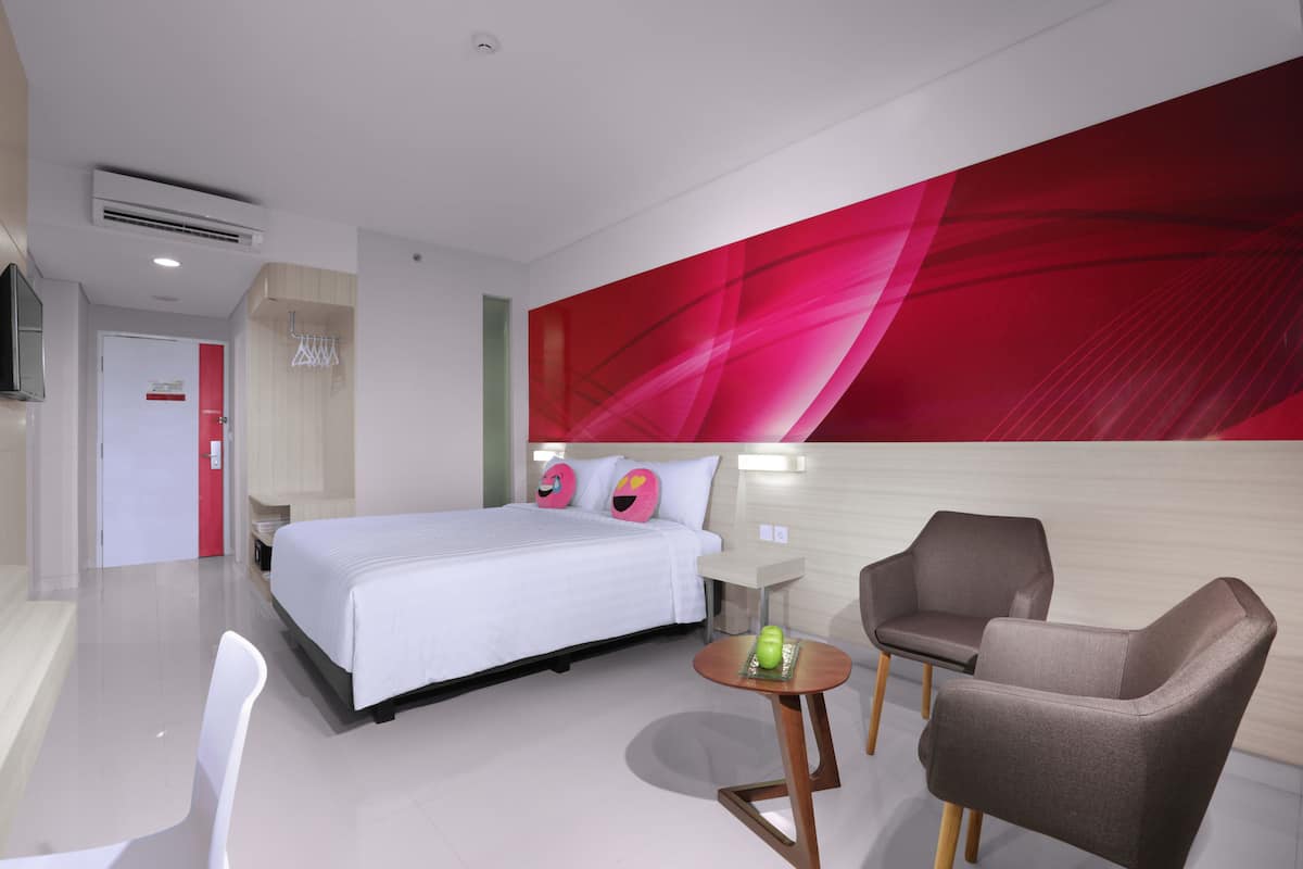 Deluxe Room | In-room safe, desk, rollaway beds, free WiFi