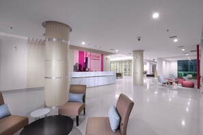 Reception - favehotel Bandara - Tangerang (Tangerang)