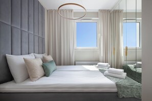 Elite Apartment | Individually decorated, individually furnished, laptop workspace - Elite Apartments Marine Cztery Oceany (Gdansk)