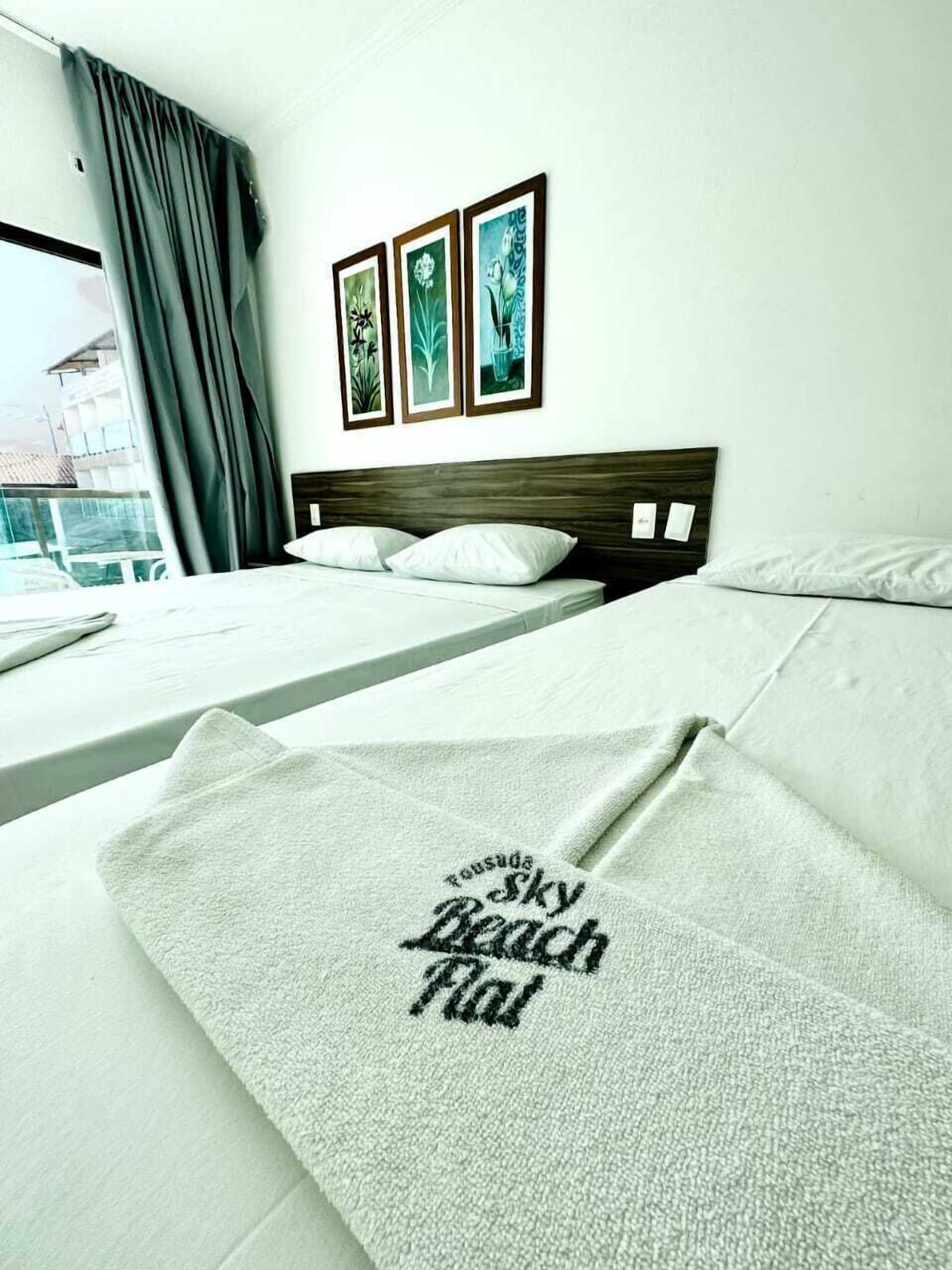 Quarto Triplo Standard | Minibar, individually decorated, iron/ironing board, free WiFi