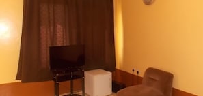 Habitación, 1 cama King size | Frigobar