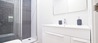Torrassa Cozy Apartment by Olala Homes