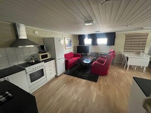 Cabaña familiar, 2 habitaciones | Decoración personalizada, muebles diferentes y escritorio 