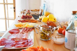 Desayuno buffet incluido todos los días