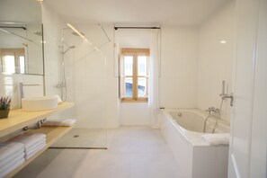 Apartment, 2 Bedrooms, Valley View | Bathroom - Ca Na Nina (Sant Llorenc des Cardassar)