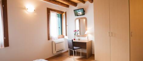 Superior-Doppelzimmer, Hügelblick (3A)