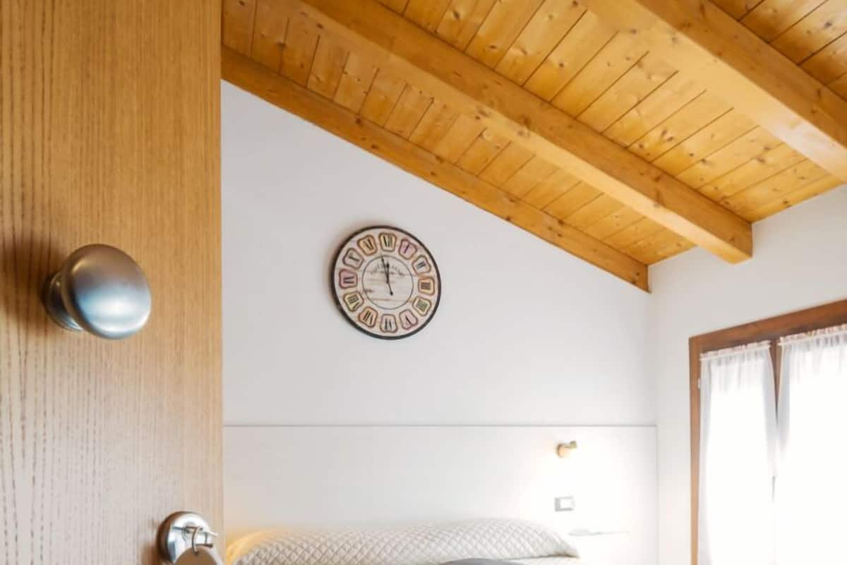Comfort Double or Twin Room, Hill View (4A) | Premium bedding, desk, soundproofing, rollaway beds (surcharge)