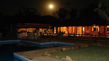 Outdoor pool, pool umbrellas, sun loungers