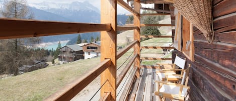 Apartment, 1 Bedroom, Lake View | Balcony