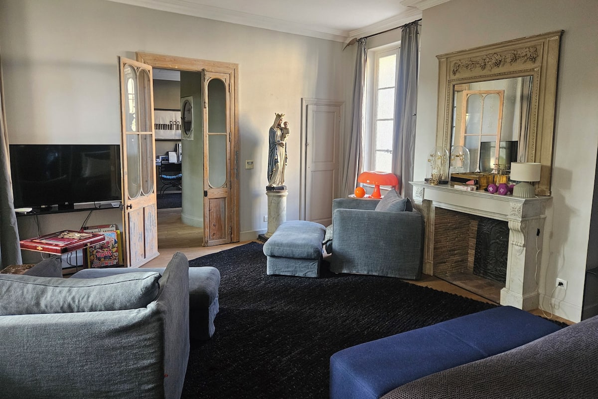Minibar, in-room safe, individually decorated, individually furnished