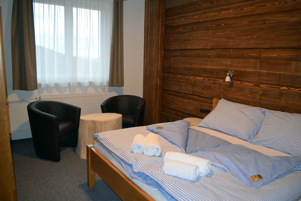 Deluxe Double Room | Cribs (surcharge), rollaway beds (surcharge), WiFi (free)