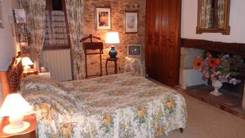 Double Room | Free WiFi