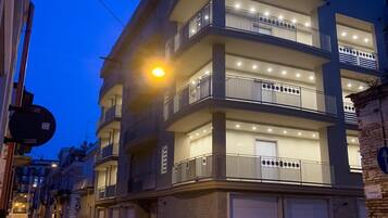 Façade de lâhĂ©bergement - soirĂ©e/nuit