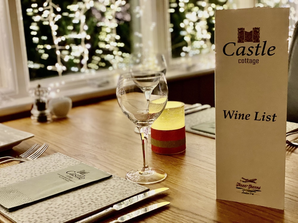 Castle Cottage Inn by null