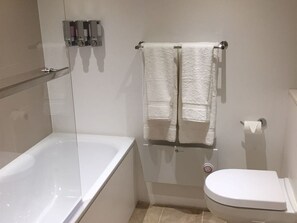 Double Room, Ensuite (The Snowy Owl) | Bathroom