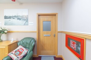 Deluxe Apartment, Accessible, Private Bathroom (Deluxe 1 Bedroom) | Lobby - Quay Head View Aparthotel (Stranraer)