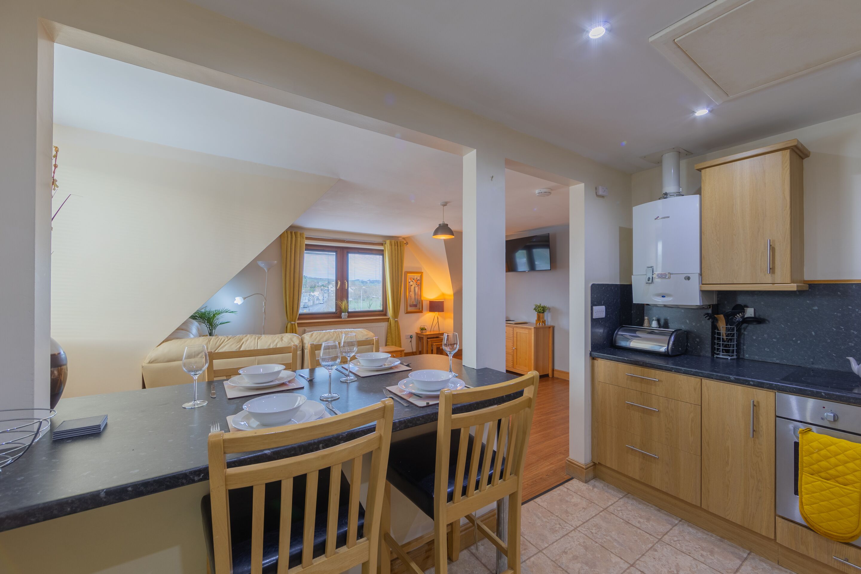 Superior Apartment, Private Bathroom (1 Bedroom with Bunk Beds) | Private kitchen | Fridge, microwave, coffee/tea maker, electric kettle