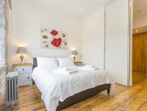 Room - Pureserviced Royal William Yard (Plymouth)