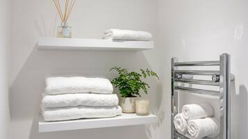 Double Room, Ensuite | Bathroom