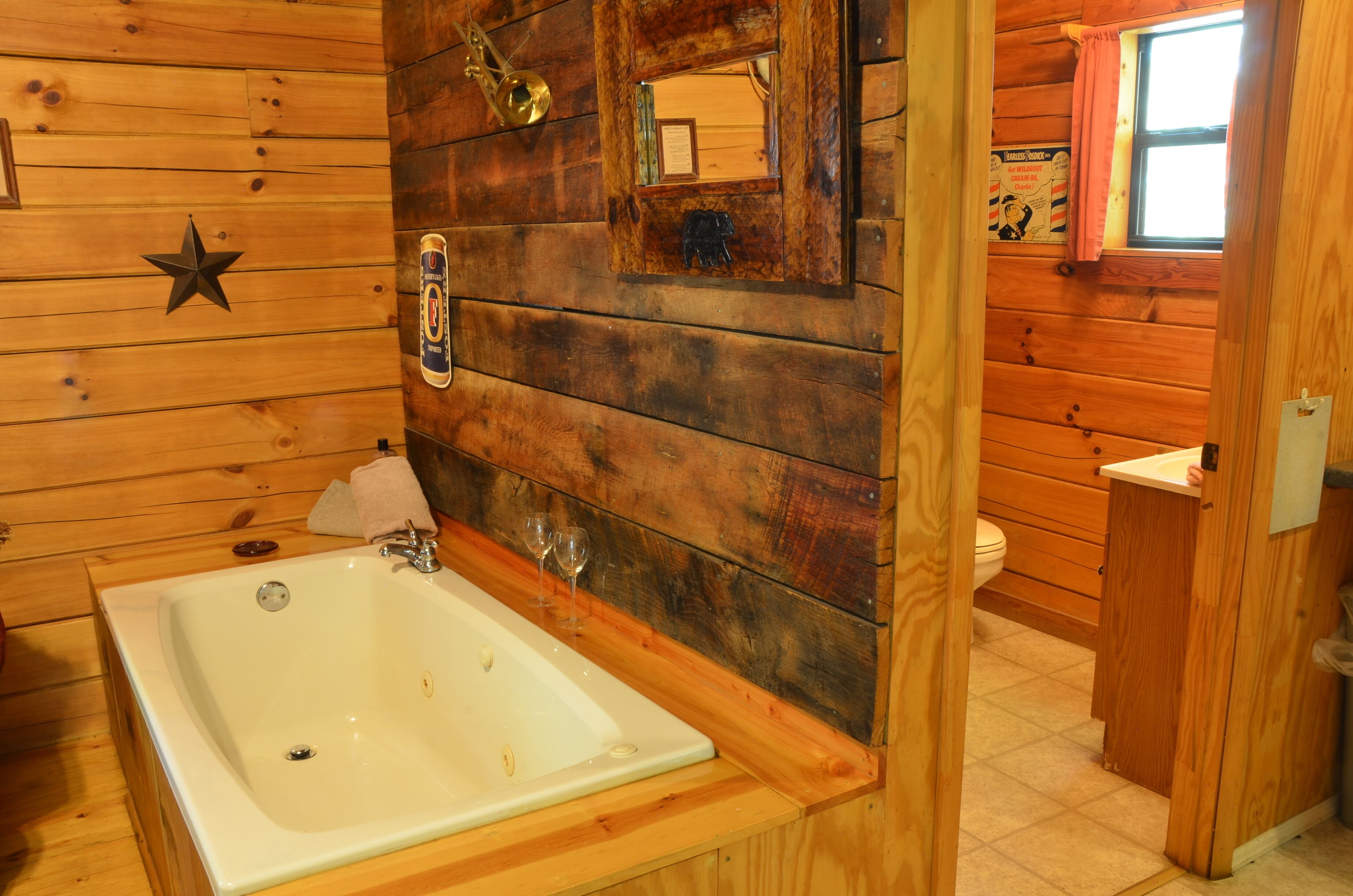 Hytte, 1 soverom (Nature's Landing) | Bad | Toalettartikler (inkludert), håndklær og toalettpapir