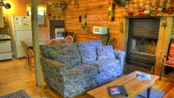 4 bedrooms, individually decorated, individually furnished, bed sheets