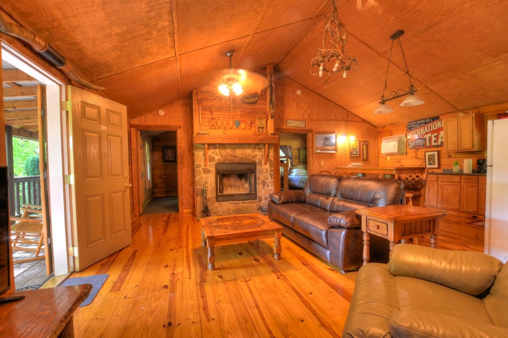 Panther Creek Cabins - Cherokee, NC