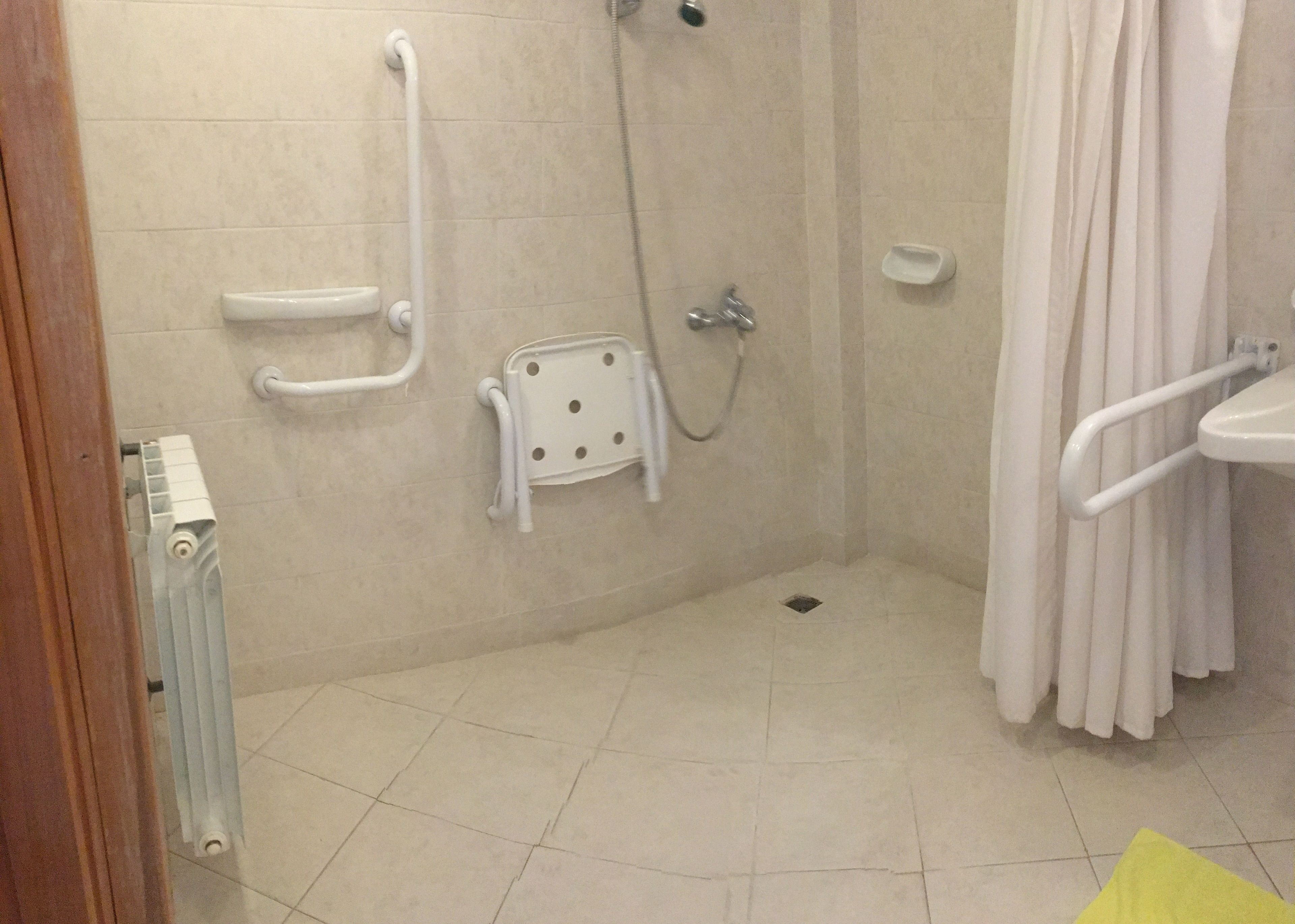 Superior Triple Room, Accessible | Bathroom shower