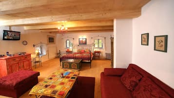 Family Apartment, 2 Bedrooms, Garden View | In-room safe, desk, cots/infant beds, free WiFi