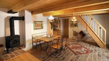 Family Apartment, 2 Bedrooms, Garden View | In-room safe, desk, cots/infant beds, free WiFi