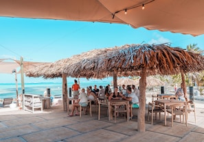 Beach bar - Sorobon Luxury Beach Resort (Kralendijk)
