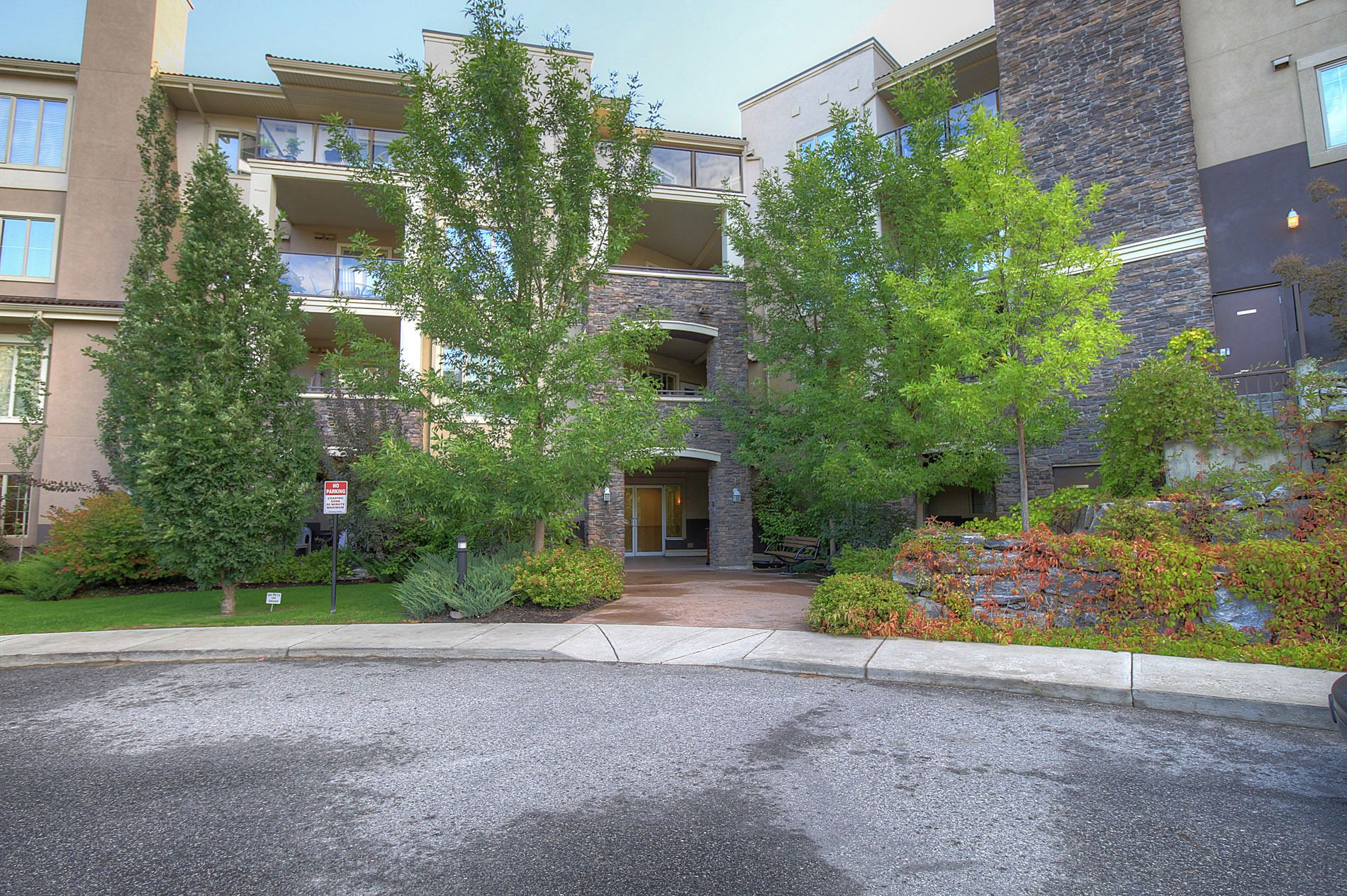 city suite, 3 bedrooms | 1 bedroom, desk, iron/ironing board, free wifi