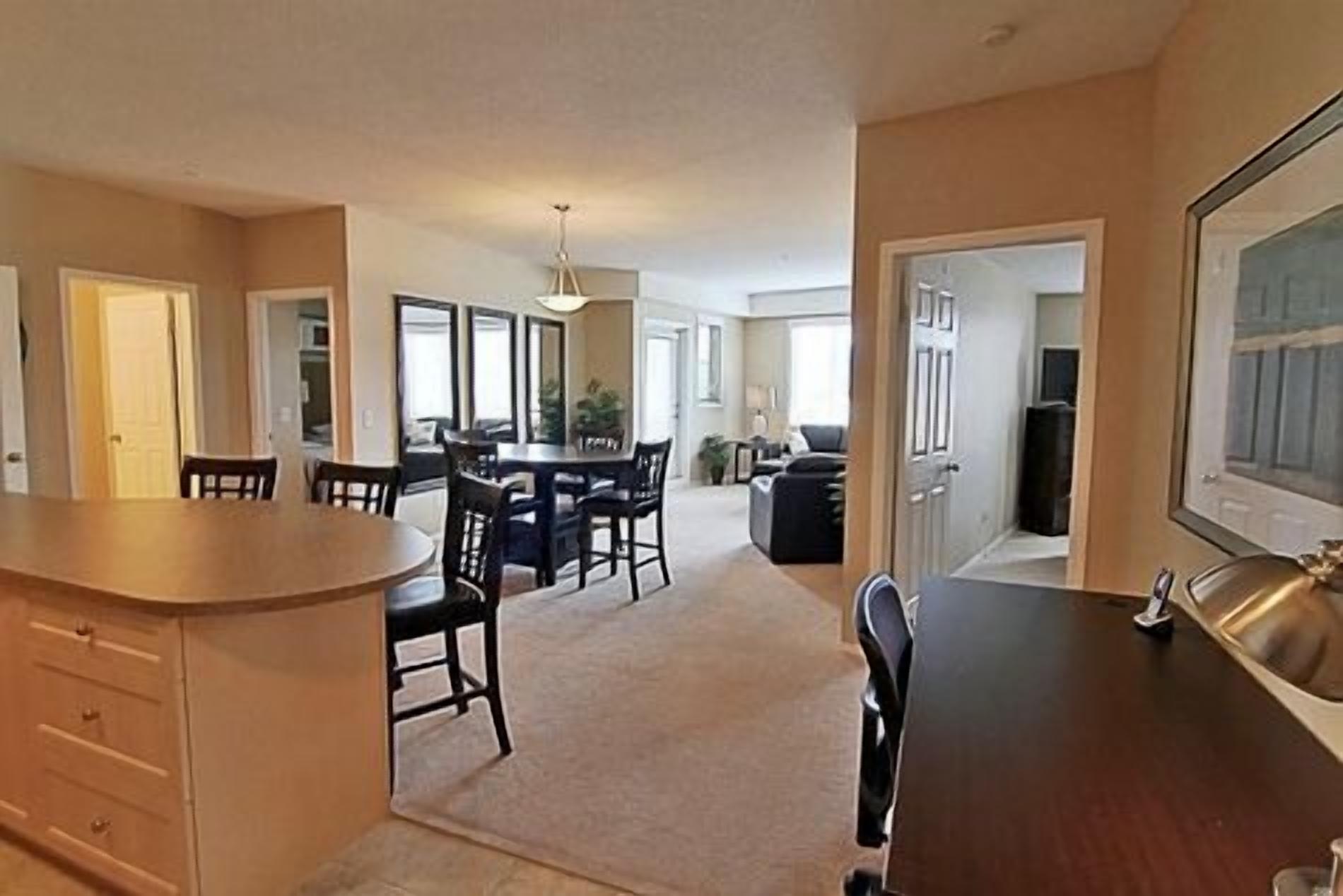 city suite, 3 bedrooms | 1 bedroom, desk, iron/ironing board, free wifi